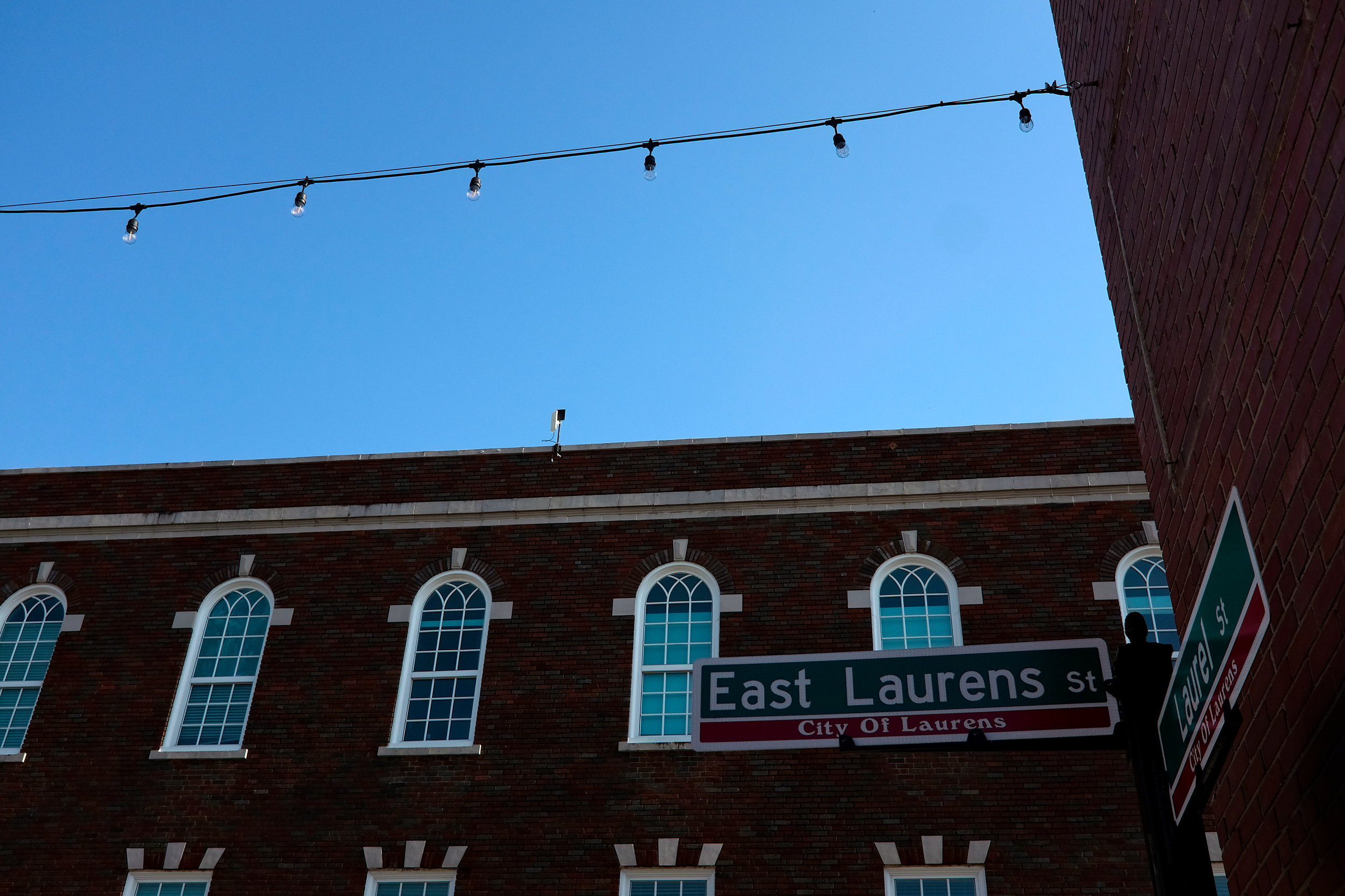 Small Town, Big Charm: Your Perfect Day in Laurens, South Carolina Downtown Laurens Street